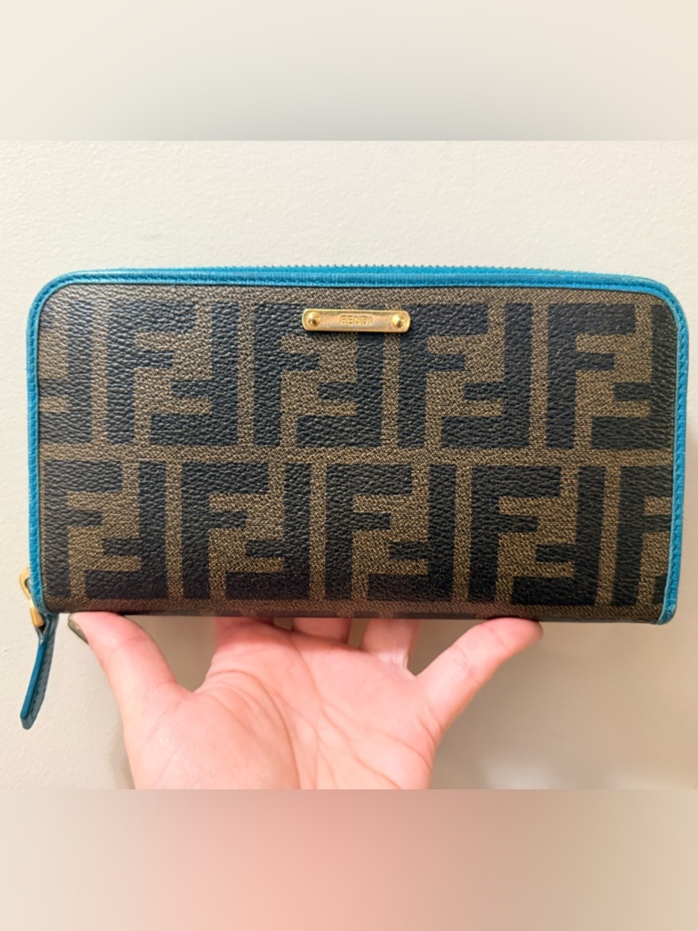*Pretty* Authentic Fendi Zucca - Leather Zippy